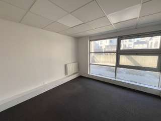 Bureaux et commerces 5 pièces