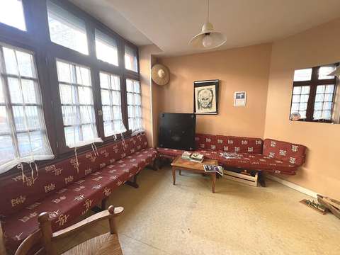 Bureaux et commerces 7 pièces