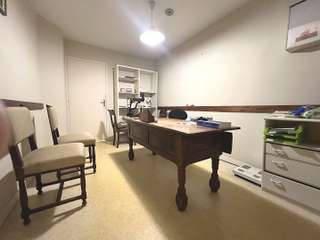 Bureaux et commerces 7 pièces