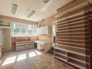 Bureaux et commerces 4 pièces