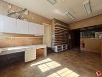 Bureaux et commerces 4 pièces