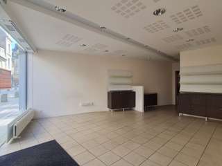 Bureaux et commerces 4 pièces