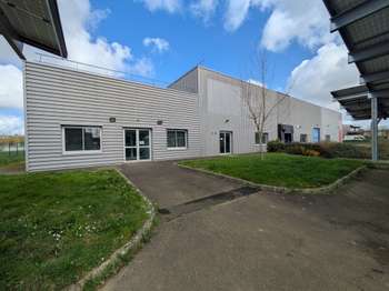 Bureaux et commerces Saint-Étienne-en-Coglès 35