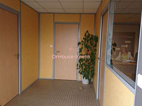 Bureaux et commerces 15 pièces