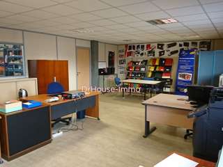 Bureaux et commerces 15 pièces