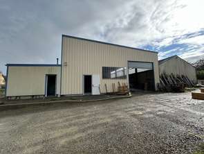 Vente Bureaux et commerces 820 m&sup2;Saint-Germain-en-Coglès