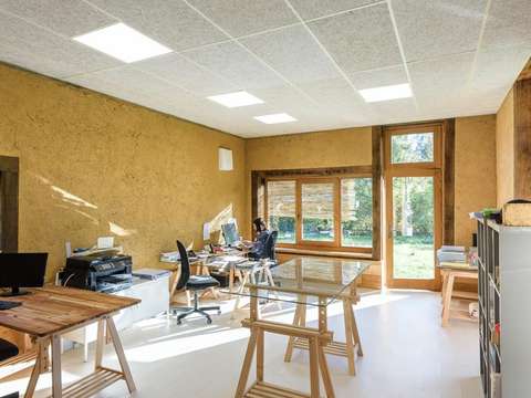 Bureaux et commerces 2 pièces