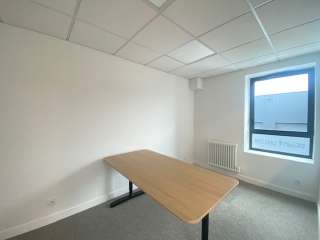 Bureaux et commerces 7 pièces