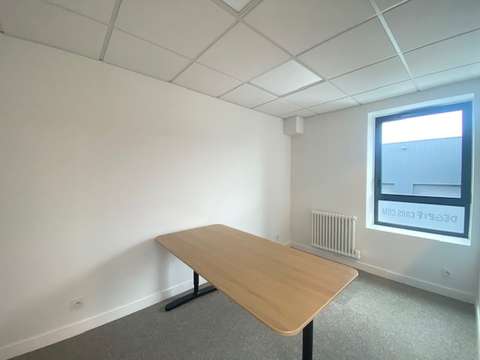 Bureaux et commerces 7 pièces