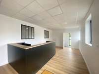 Bureaux et commerces 7 pièces