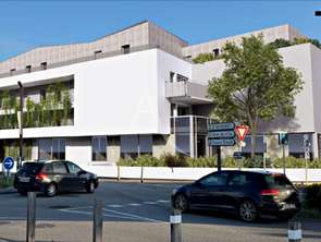 Vente Bureaux et commerces 109 m&sup2;Saint-Gilles-Croix-De-Vie Centre Ville