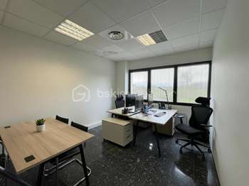 Bureaux et commerces 4 pièces Bureaux et commerces 4 pièces