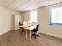 Bureaux et commerces 6 pièces