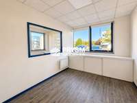 Bureaux et commerces 6 pièces