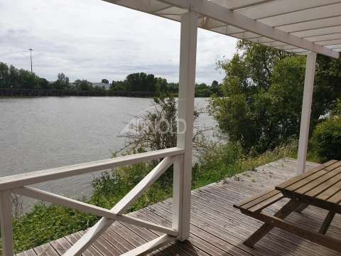 Bureaux et commerces 6 pièces