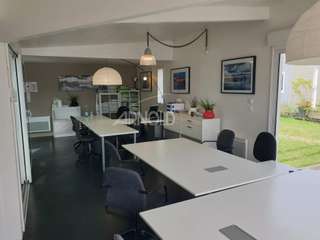 Bureaux et commerces 6 pièces