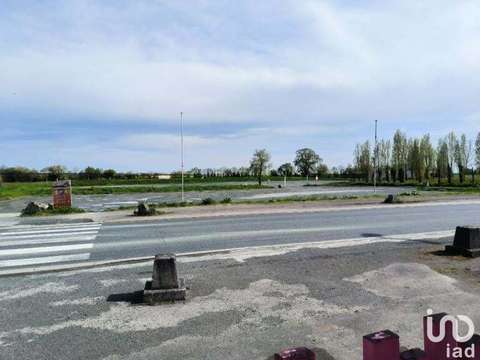 Bureaux et commerces Saint-Jean-de-Beugné 85