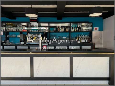 Bureaux et commerces 4 pièces