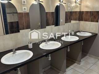 Bureaux et commerces 5 pièces