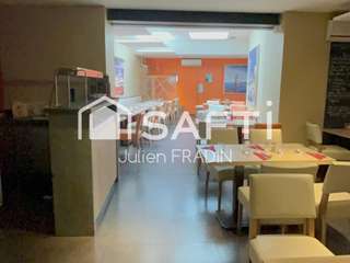 Bureaux et commerces 9 pièces