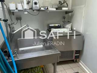 Bureaux et commerces 9 pièces