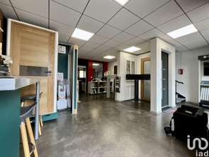 Vente Bureaux et commerces 150 m&sup2;Saint-Laurent-de-Mure
