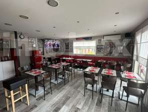 Vente Bureaux et commerces 67 m&sup2;Saint-Laurent-Des-Autels