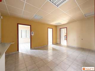 Bureaux et commerces 7 pièces