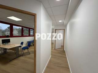 Bureaux et commerces 6 pièces