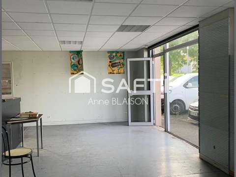 Bureaux et commerces 5 pièces