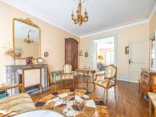 Bureaux et commerces 9 pièces