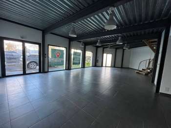 Bureaux et commerces 6 pièces