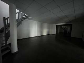 Bureaux et commerces 6 pièces