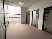 Bureaux et commerces 8 pièces