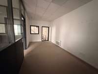 Bureaux et commerces 8 pièces