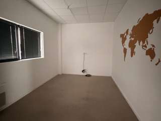 Bureaux et commerces 8 pièces