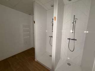 Bureaux et commerces 8 pièces