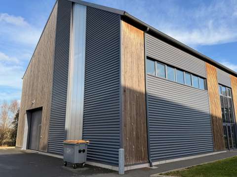 Bureaux et commerces 8 pièces