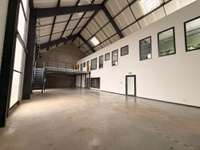 Bureaux et commerces 8 pièces