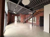 Bureaux et commerces 8 pièces
