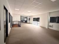 Bureaux et commerces 8 pièces