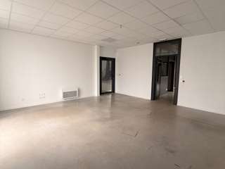 Bureaux et commerces 8 pièces