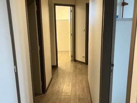 Bureaux et commerces 7 pièces