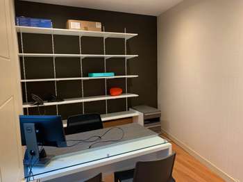 Bureaux et commerces 4 pièces
