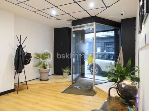 Bureaux et commerces 4 pièces Bureaux et commerces 4 pièces