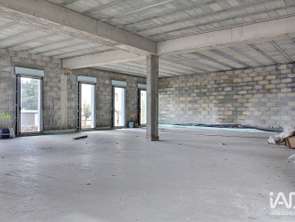 Vente Bureaux et commerces 145 m&sup2;Saint-Maximin-la-Sainte-Baume