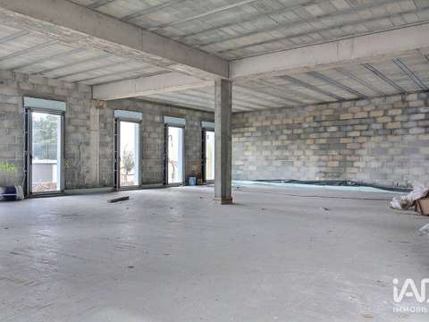 Bureaux et commerces Saint-Maximin-la-Sainte-Baume 83