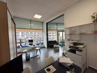 Bureaux et commerces 3 pièces