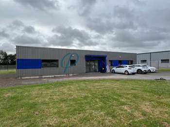 Bureaux et commerces Saint-Pierre-Montlimart 49