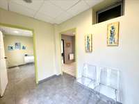 Bureaux et commerces 4 pièces Bureaux et commerces 4 pièces